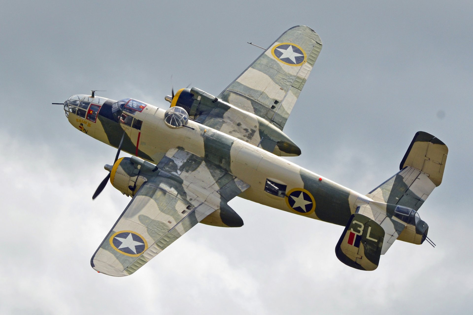 amérique du nord b-25j mitchell américain bimoteur moyen bombardier vol