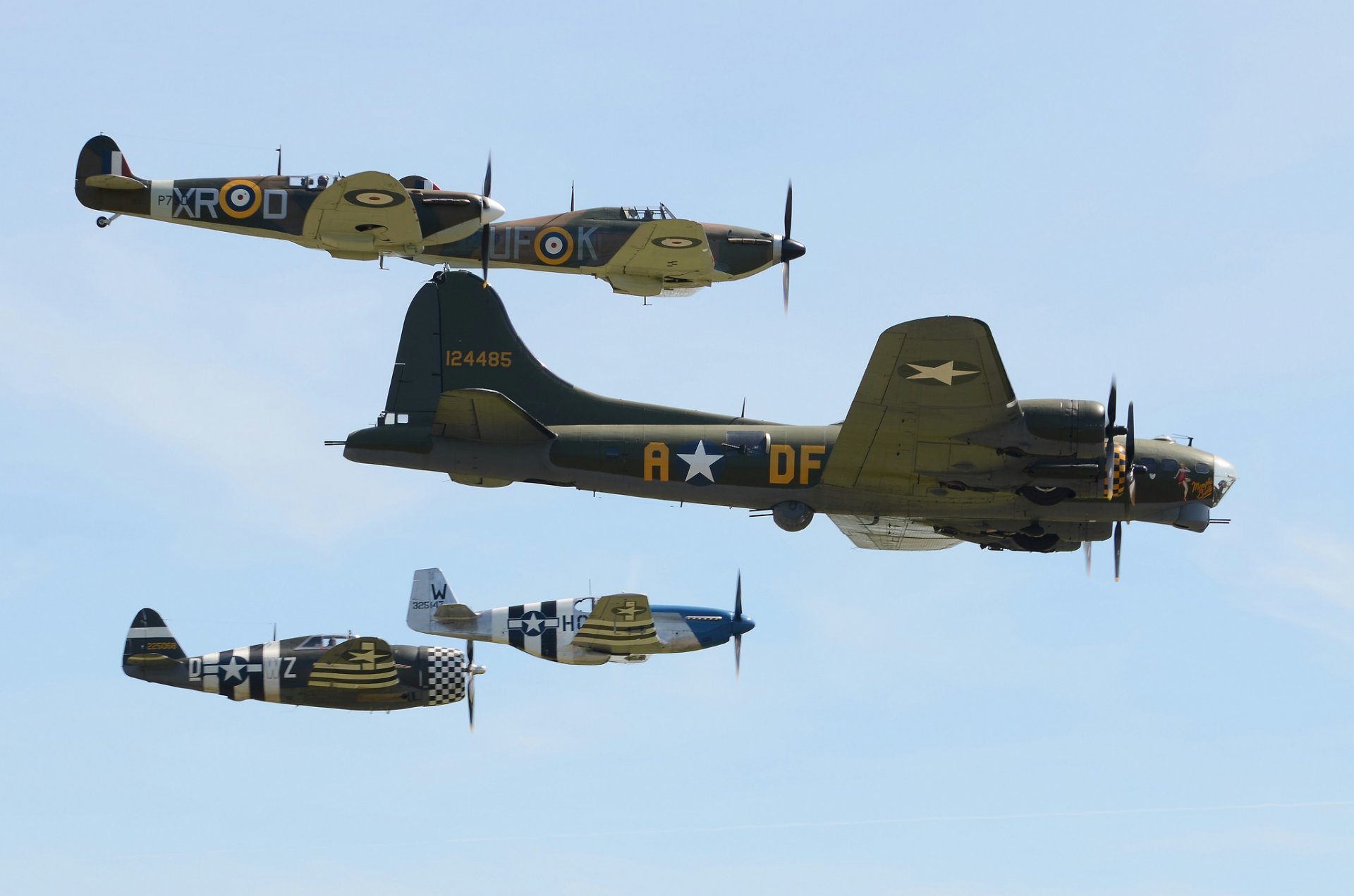 boeing b-17 bombowiec p-51 mustang p-47 thunderbolt spitfire hawker hurricane