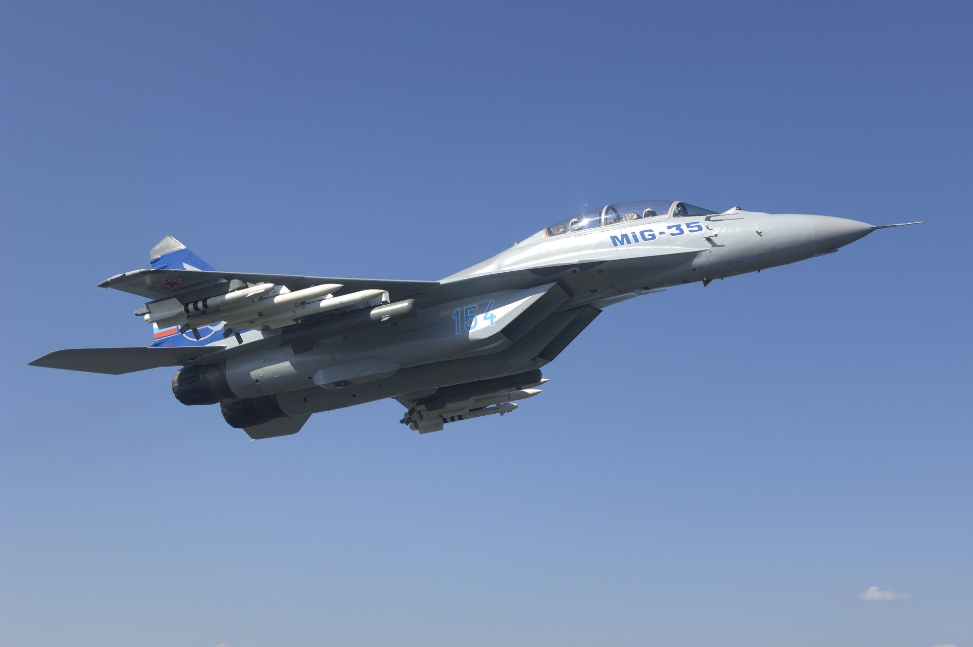 mikoyan et gurevich. mig-35 multifonctionnel combattant de première ligne génération force aérienne russie militaire avions armes missiles munitions altitude ciel mig-35 combattant de première ligne multifonctionnel force aérienne russe avions armes munitions