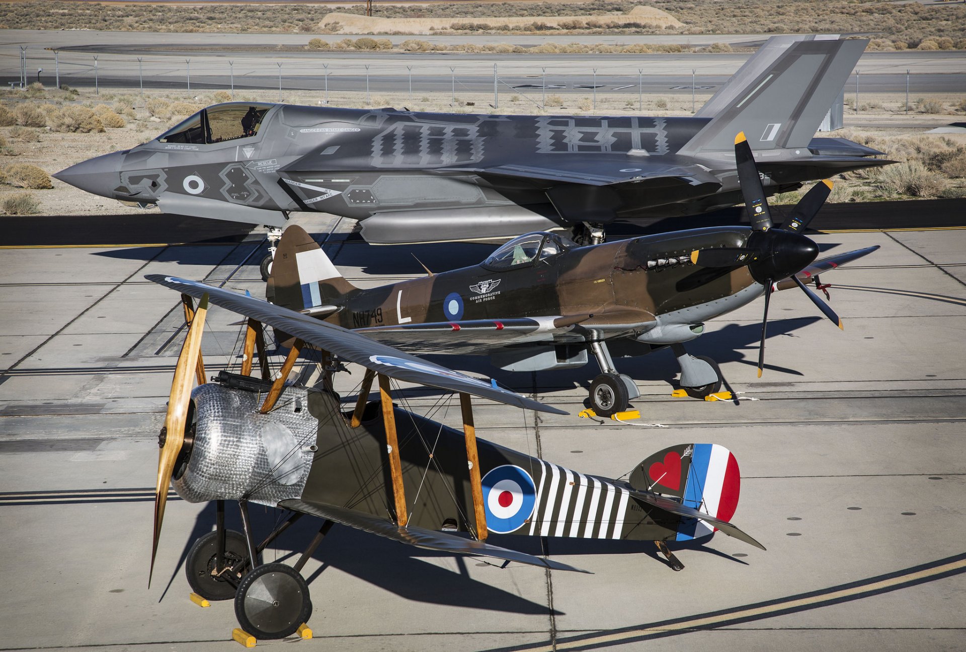 f-35b spitfire mk. xiv camel replica fighter