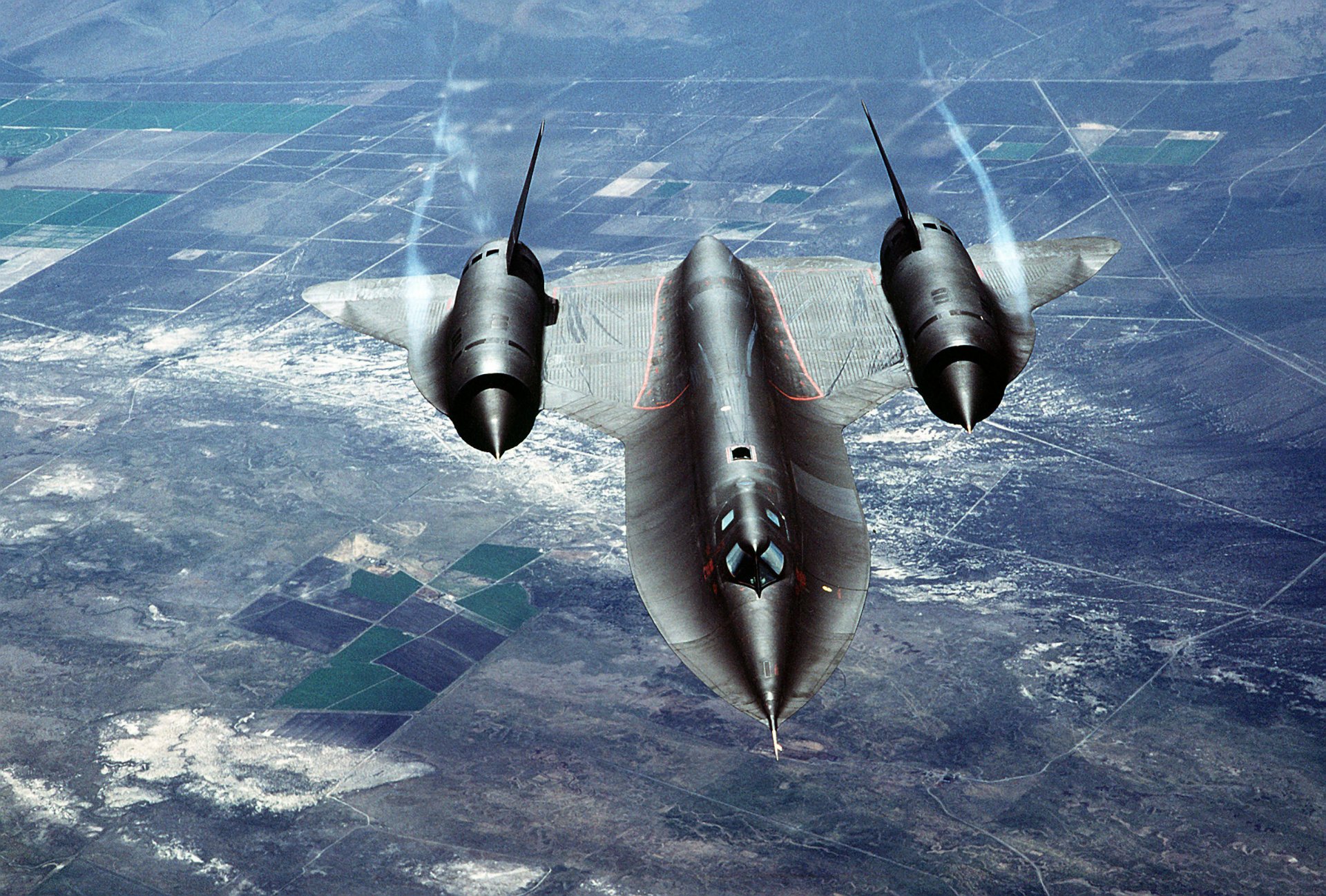 lockheed sr-71 blackbird supersonic strategic reconnaissance usaf