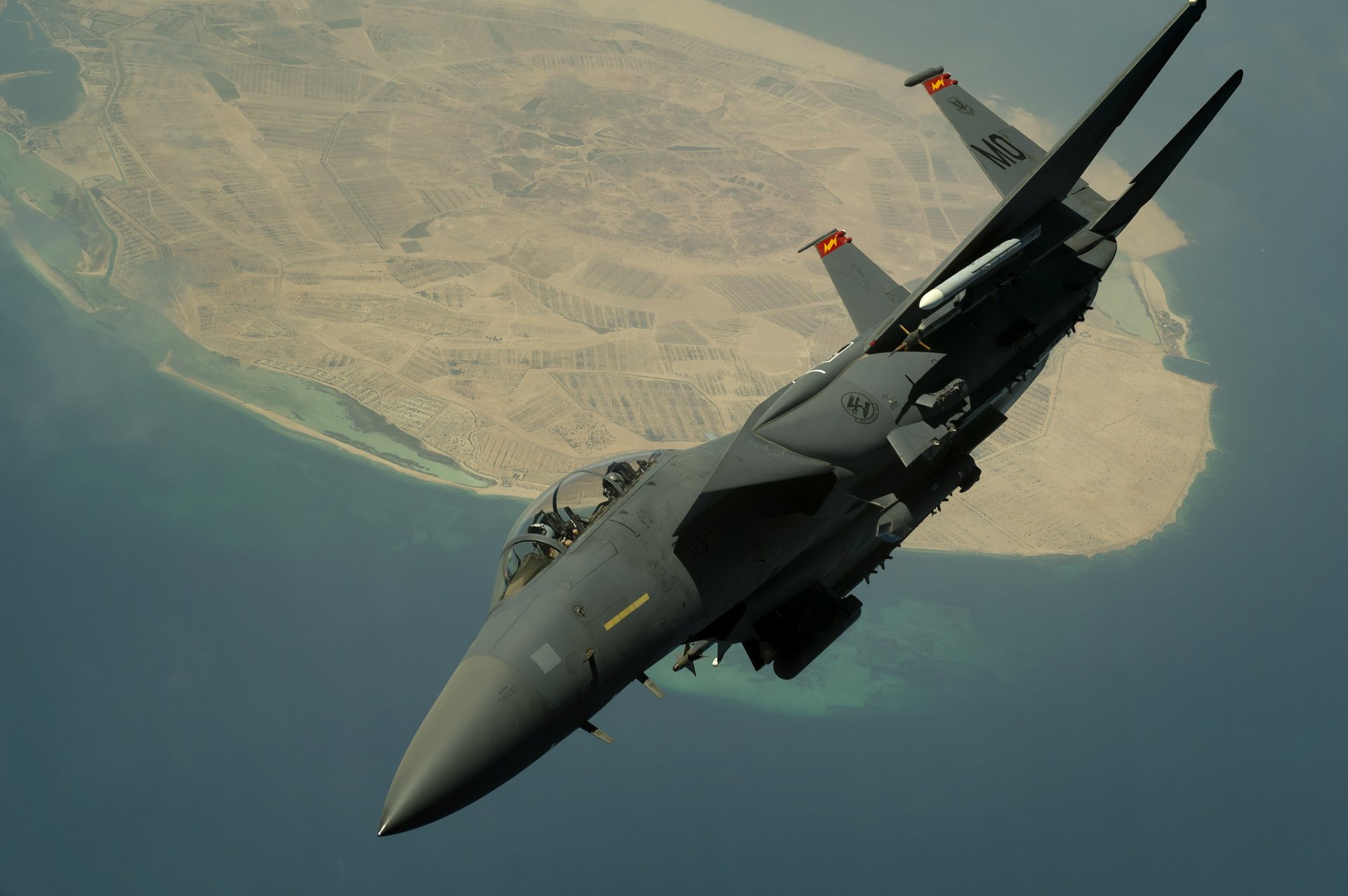 mcdonnell douglas f-15e aigle combattant cabine pilote sol