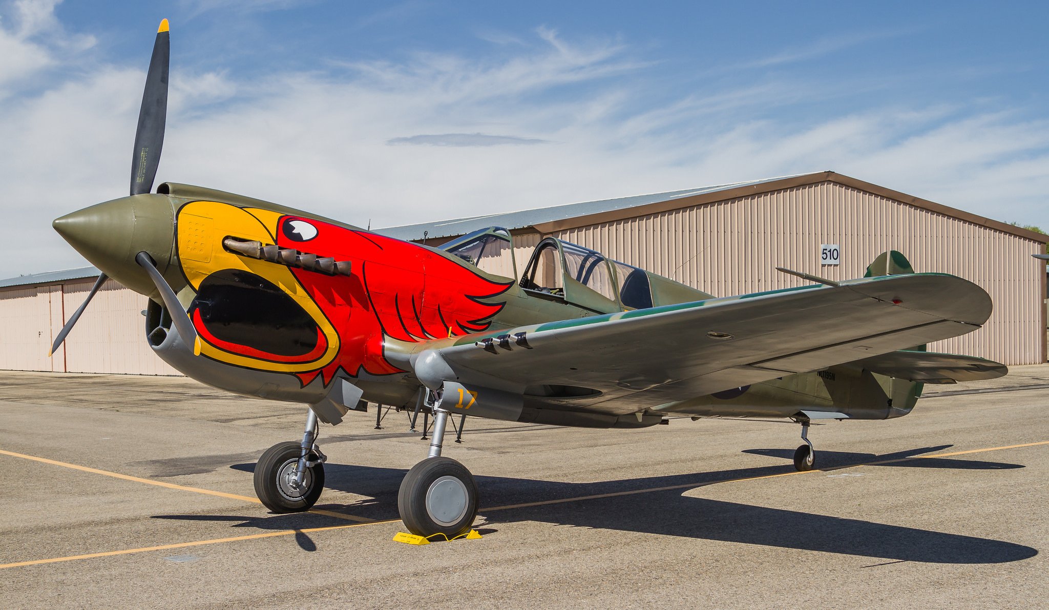 r-40s kitihok avion de chasse aérodrome