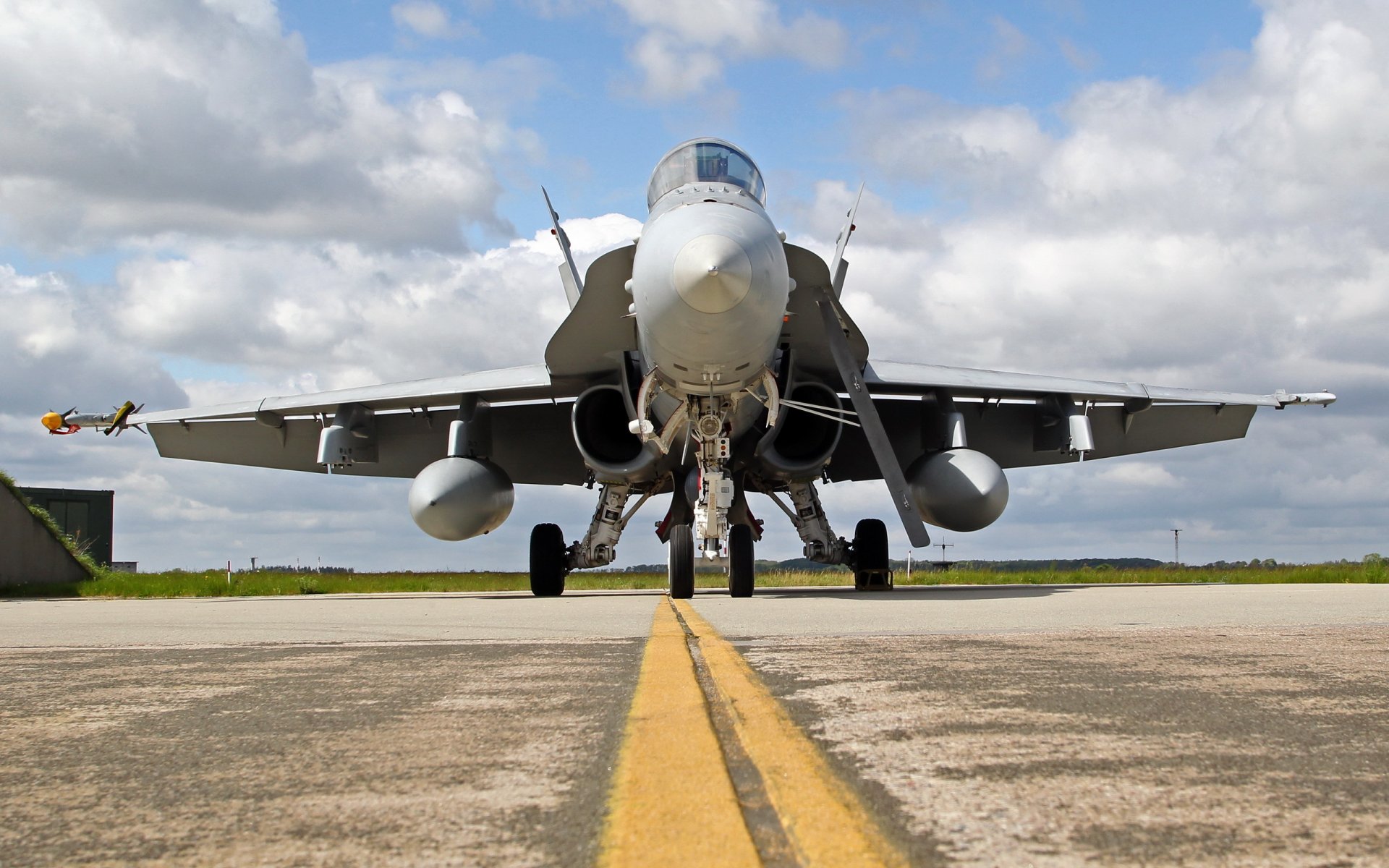 fa-18c cuerno avión armas