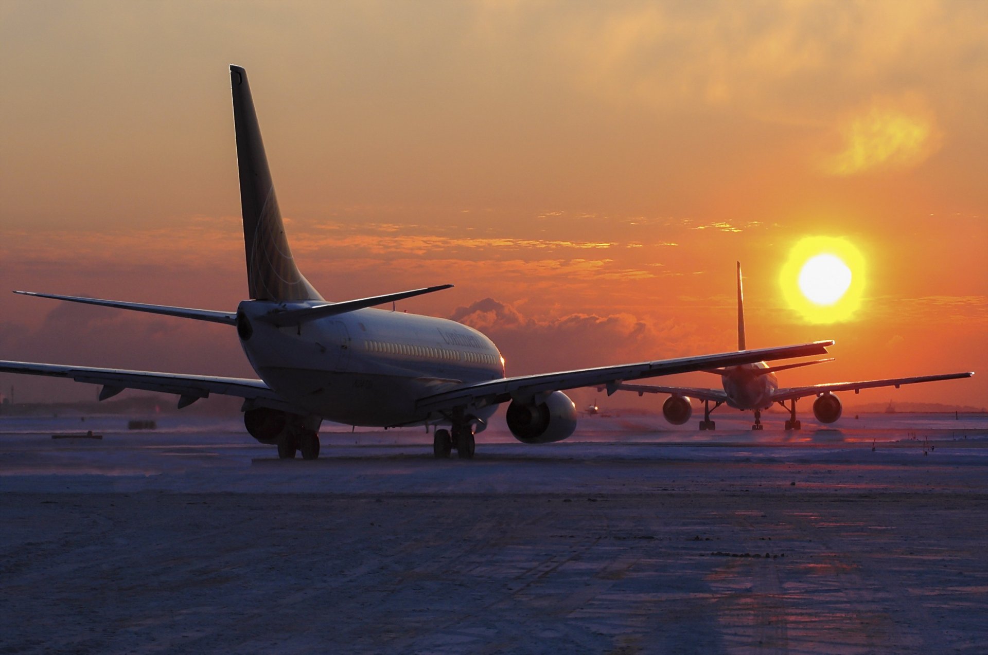 puesta del sol aeropuerto