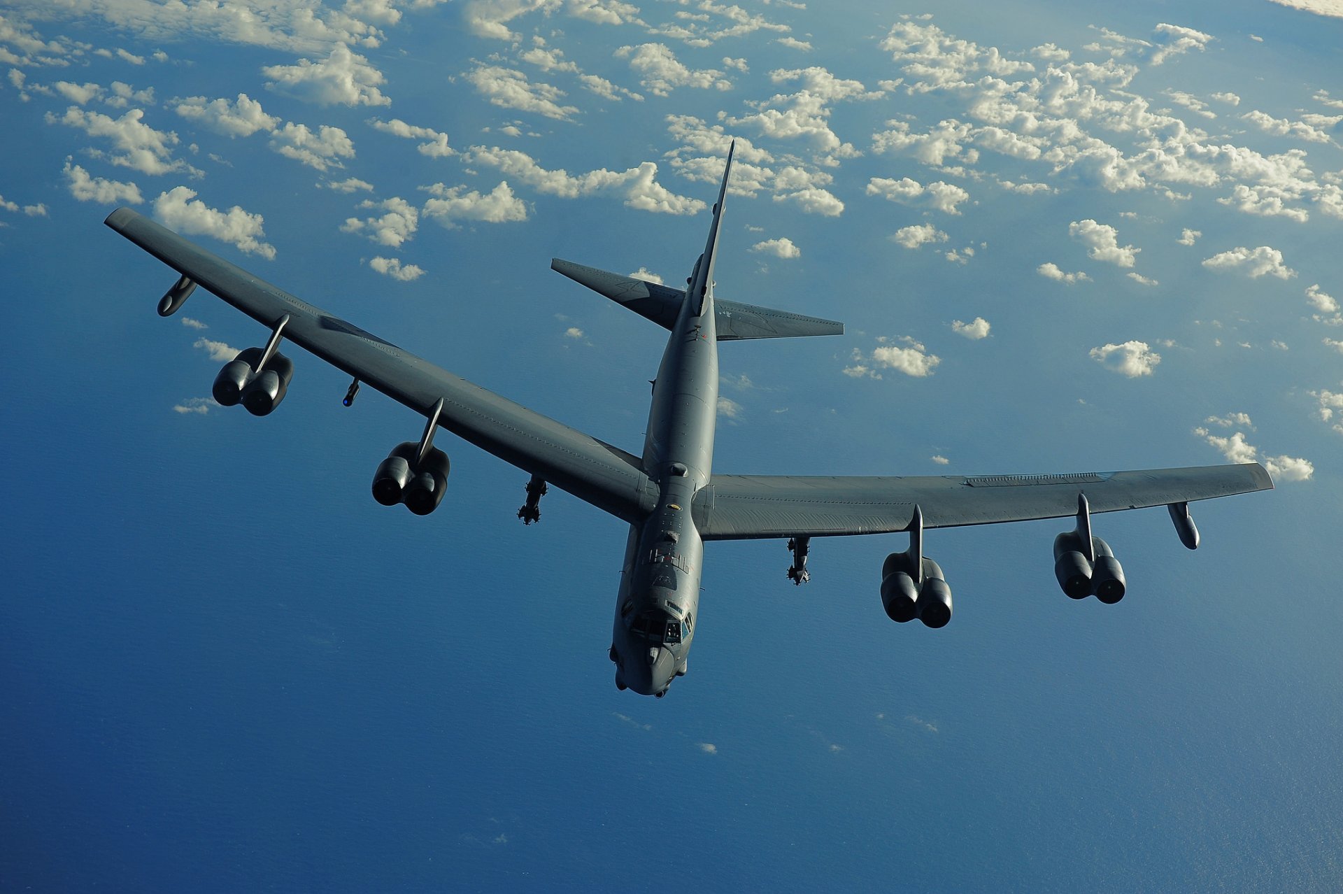 boeing b-52 stratofortress lourd stratégique bombardier