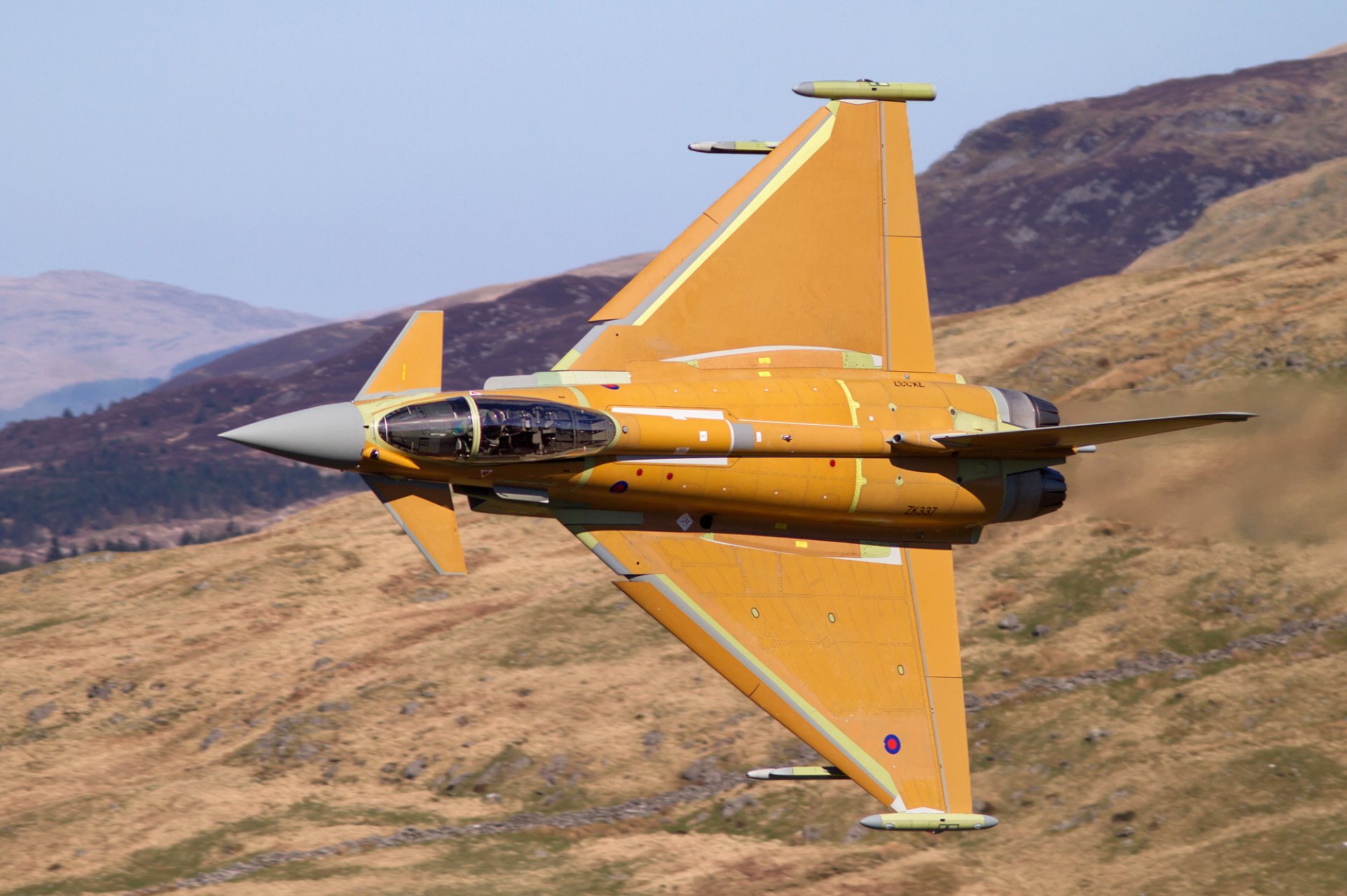 eurofighter typhoon multiusos caza cabina piloto