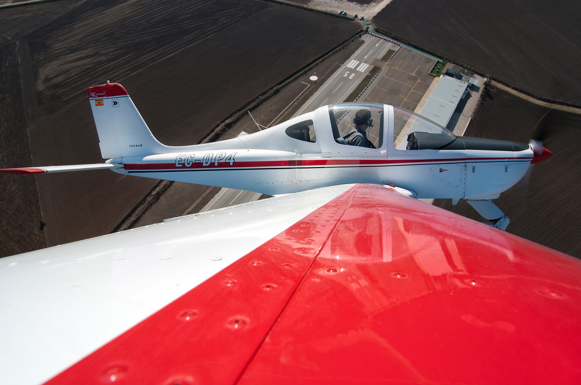 flugzeug flügel pilot höhe ansicht