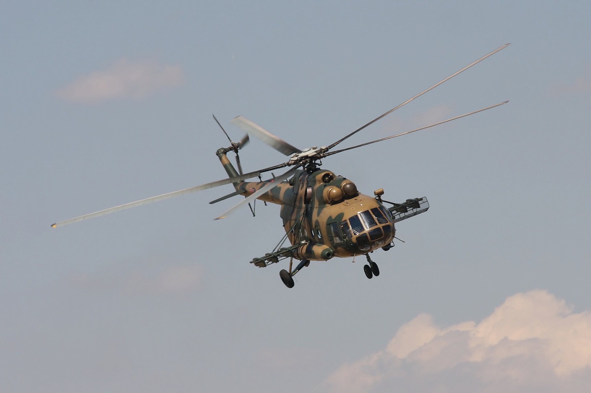 mi-171 military transport flight