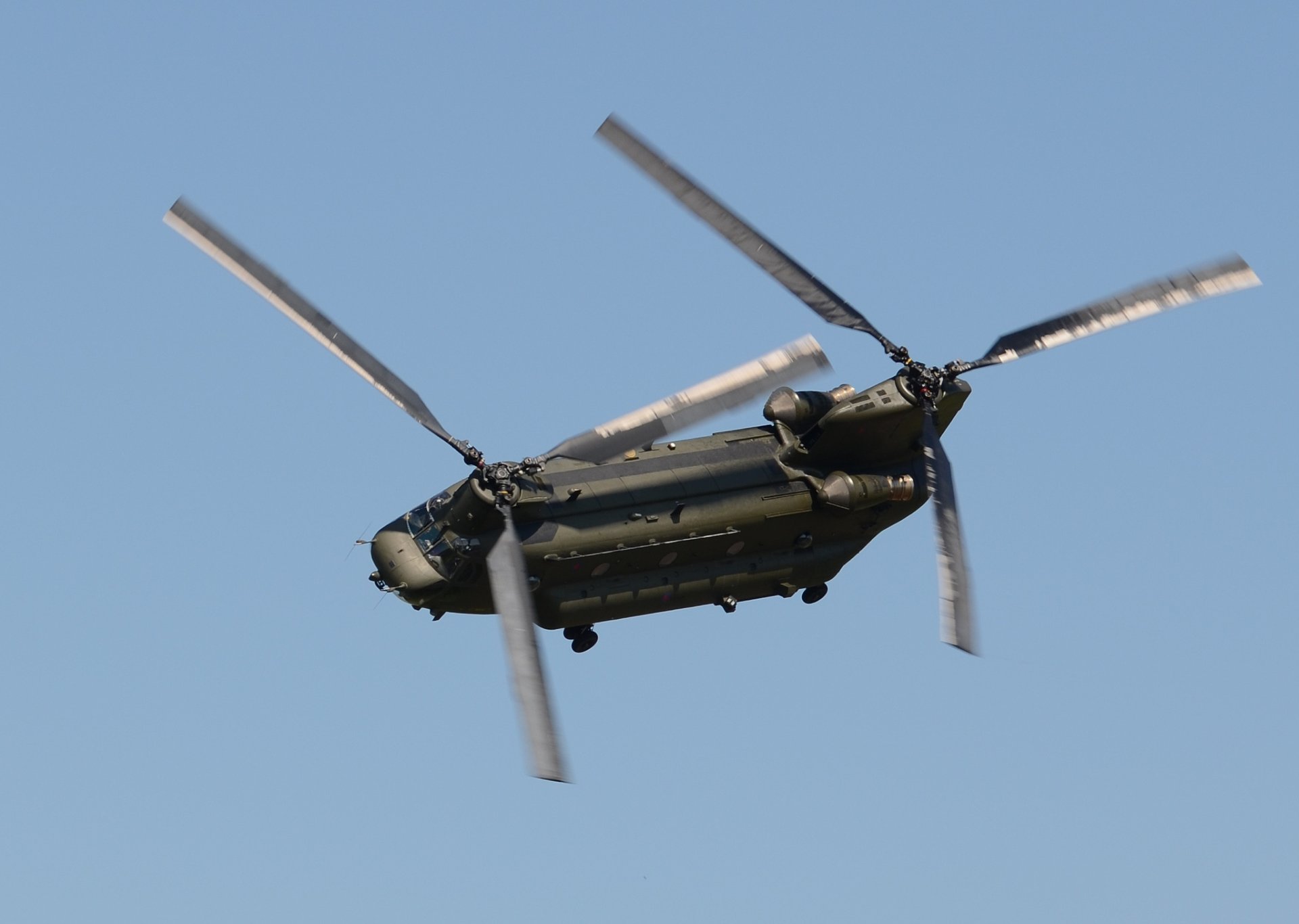 ch-47f chinook canadian military transport flight sky