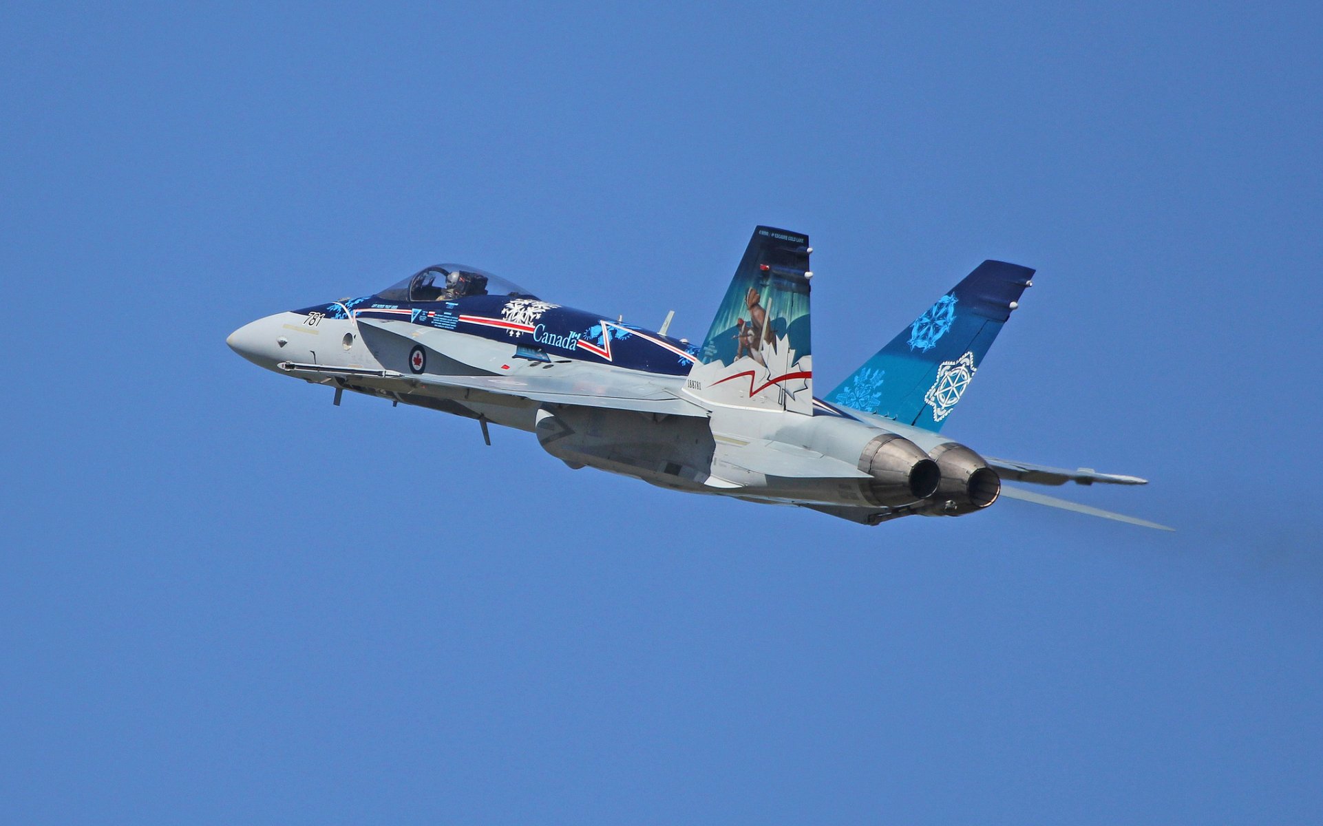 cf-18 avispón multiusos luchador