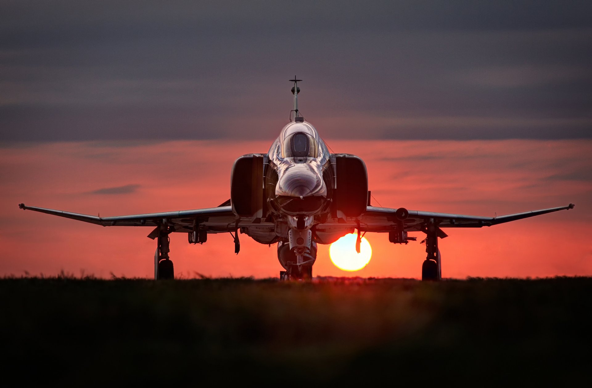 mcdonnell douglas f-4 phantom ii phantom ii wielozadaniowy myśliwiec zachód słońca słońce