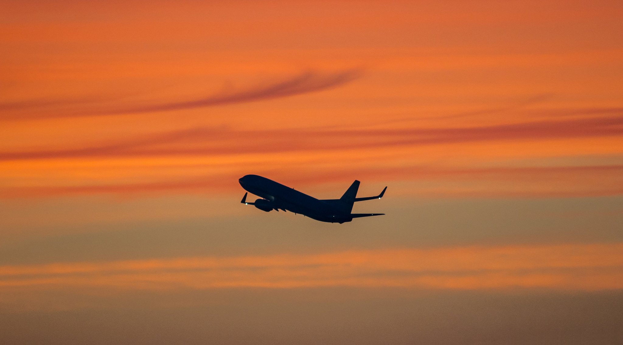 flugzeug liner himmel wolken glühen