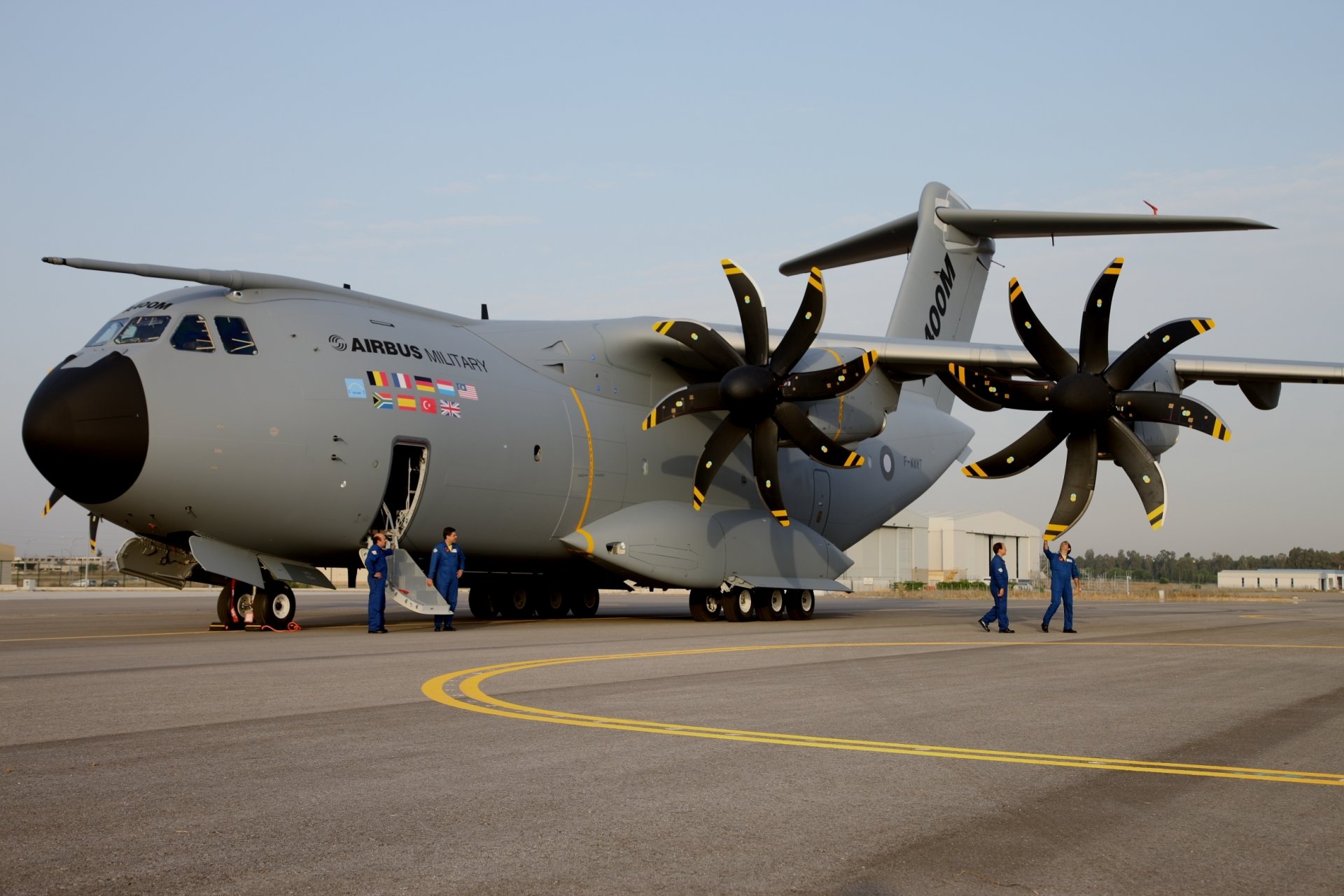 airbus a400m four-engine turboprop military transport plane