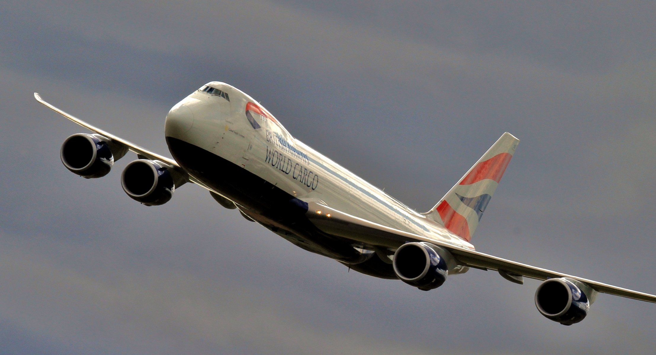 ky boeing 74787uf double-decked widebody passenger plane