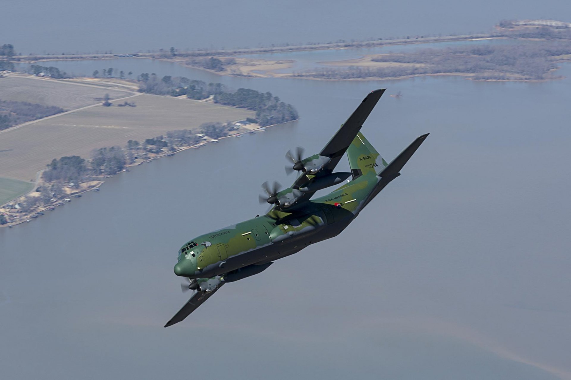 lockheed martin c-130j superhercules militärtransport flugzeug flug