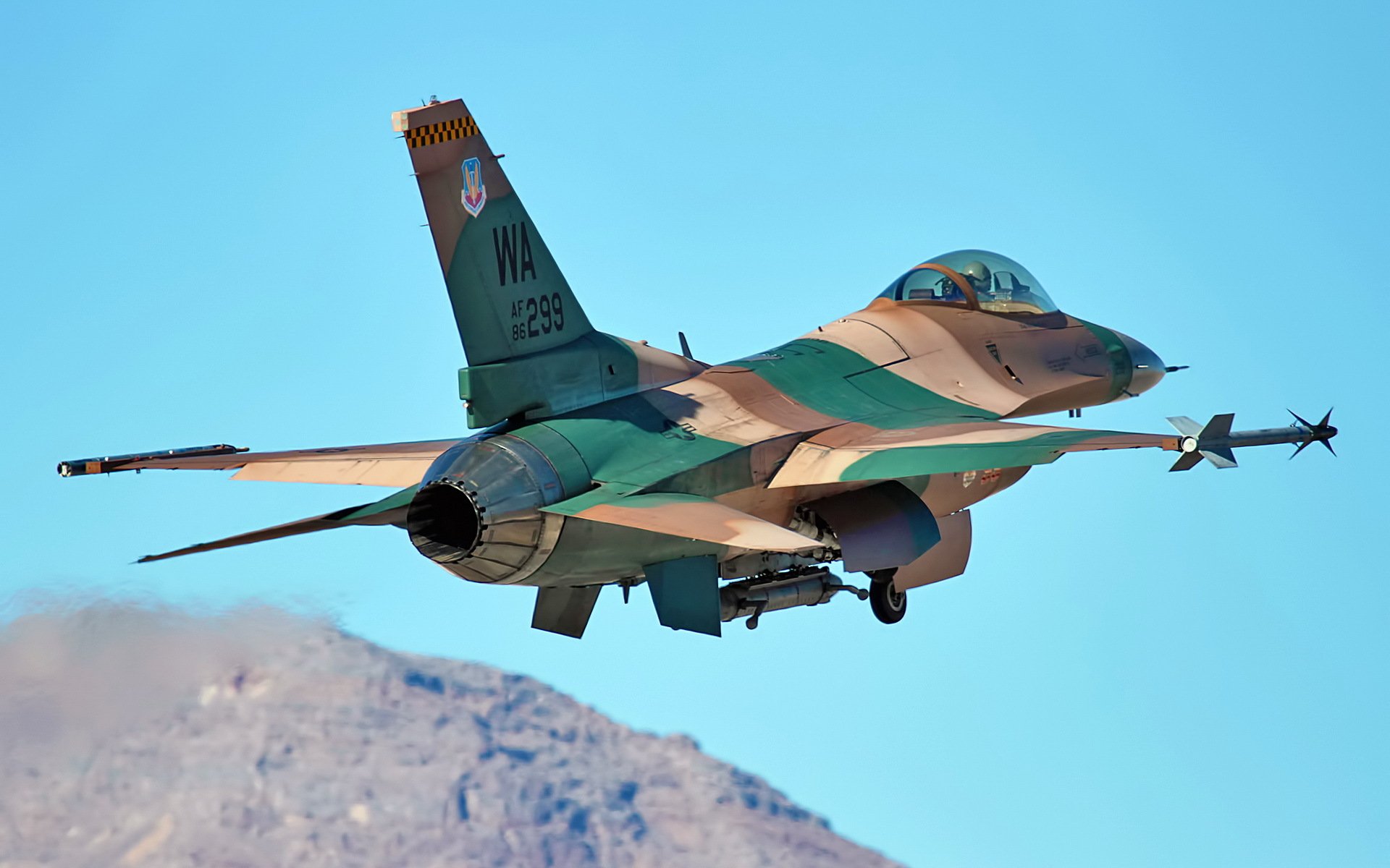 f-16 avion armes