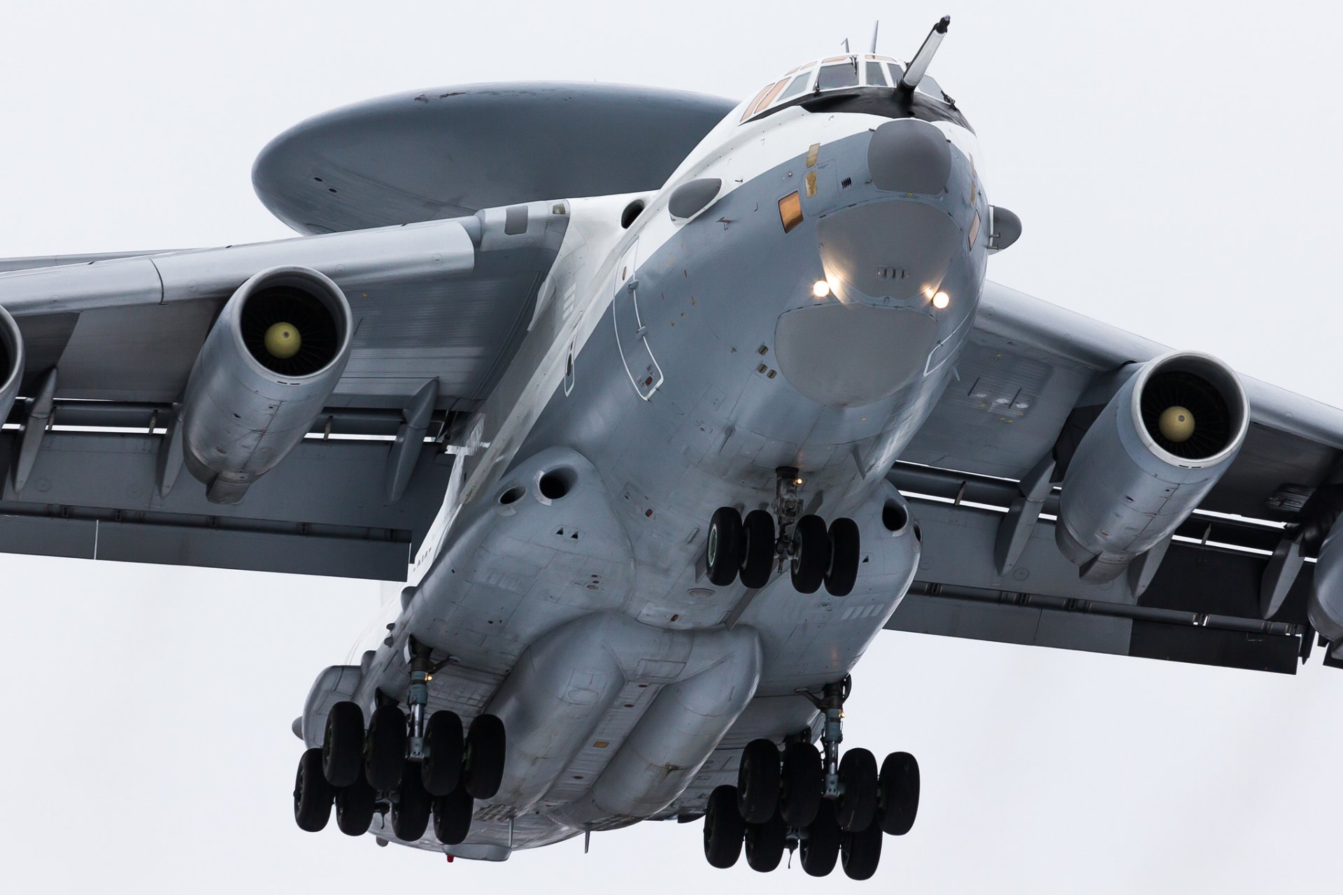 a-50 aew plane far radar detection and management