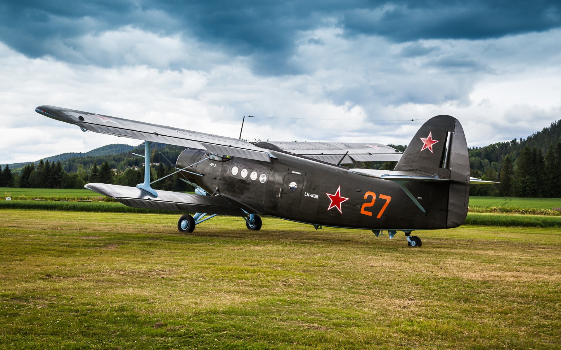 antonov an-2 multipropósito avión biplano aeródromo