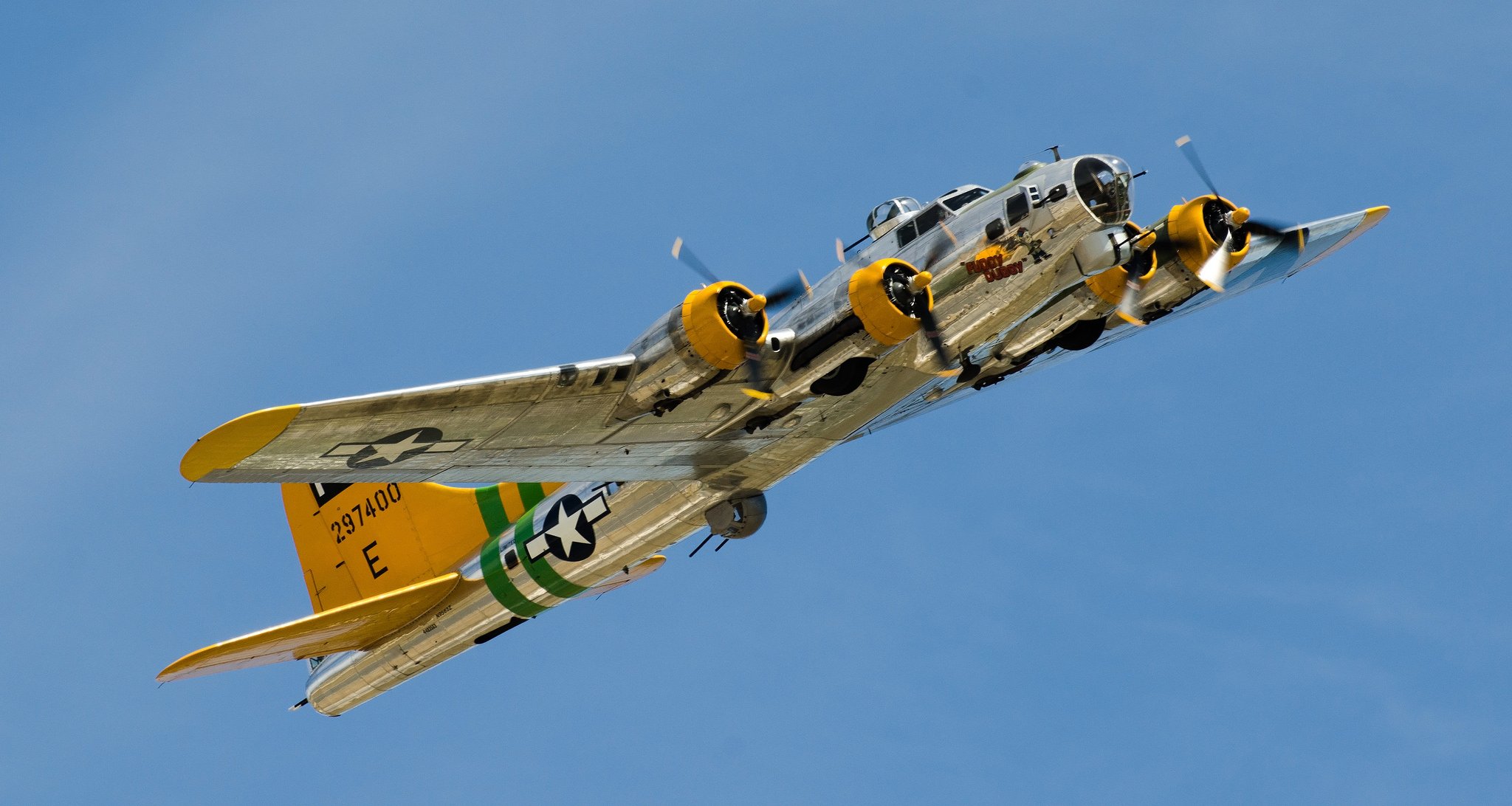 b-17 flying fortress flying fortress heavy four-engine bomber