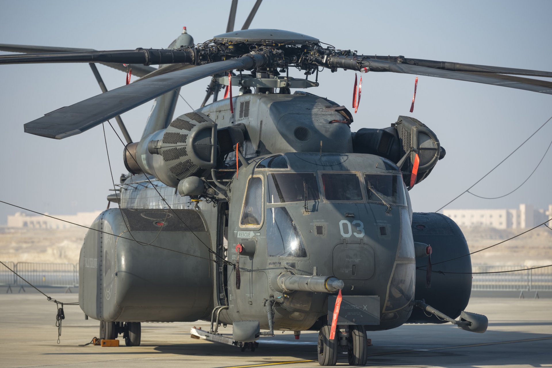 sikorsky mh-53e sea dragon sea drag hélicoptère dragueur de mines aérodrome