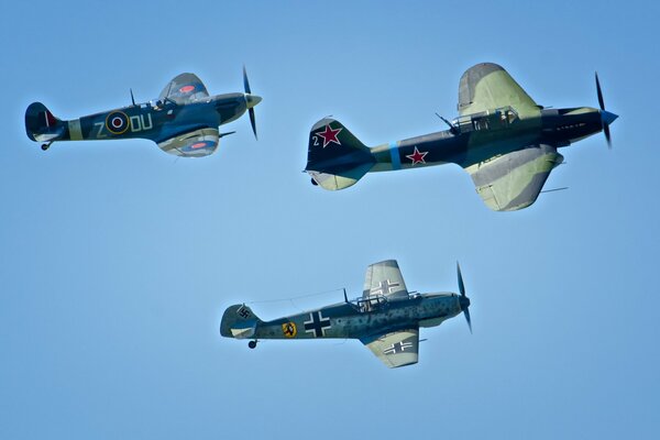 Drei Messerschmitt erfüllen die Aufgabe