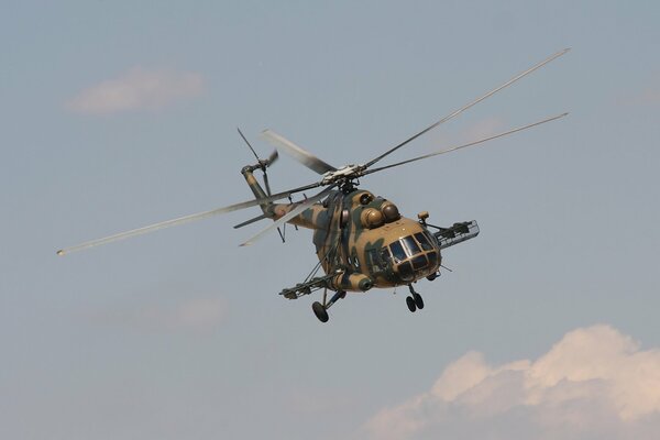 Militär-Transportflug mi-171