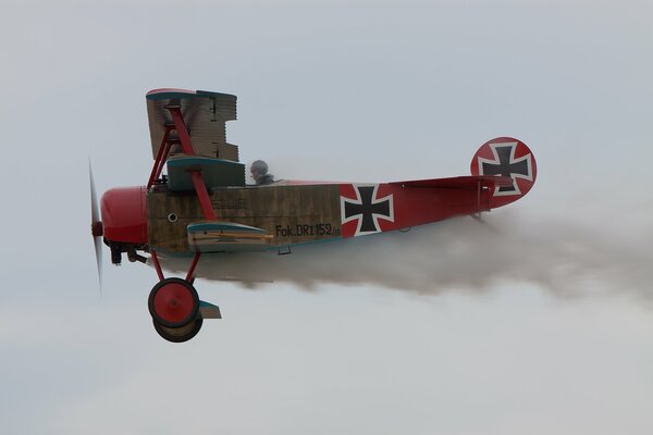 Ein Kampfjet der deutschen Luftwaffe aus dem Ersten Weltkrieg Fokker Dr. i