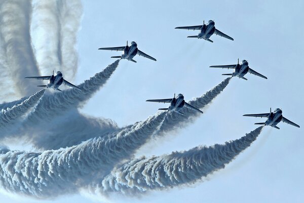 Groupe de voltige impulsion bleue Kawasaki t-4