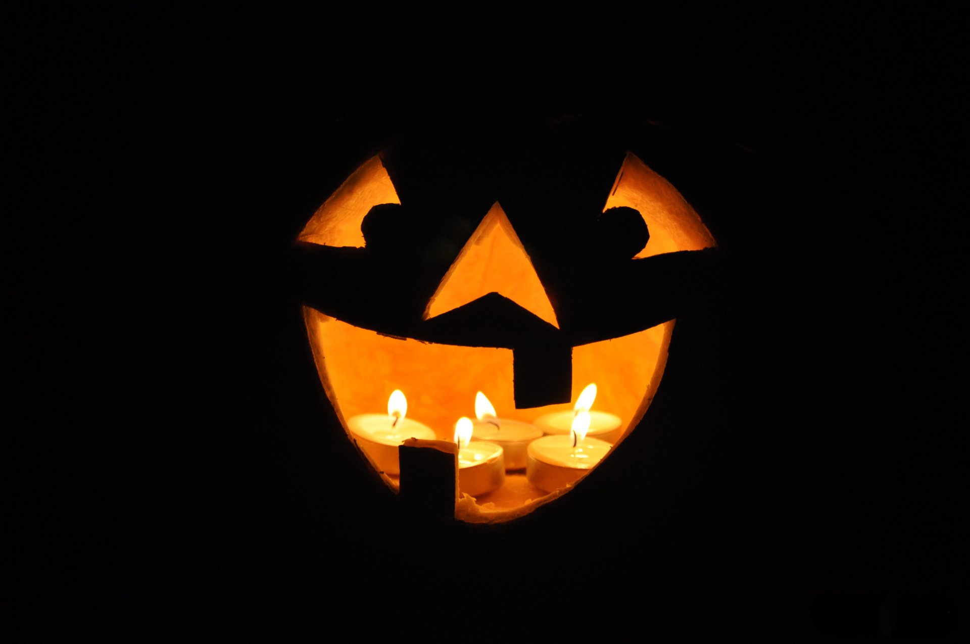 halloween citrouille sourire bougies