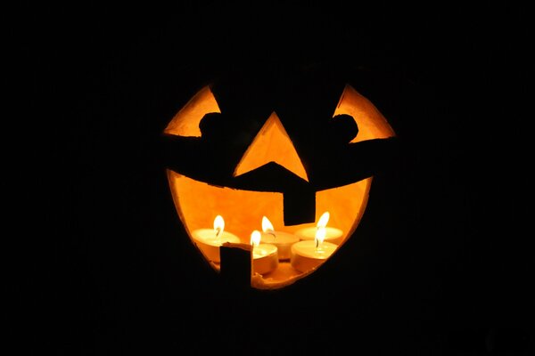 Pumpkin Candles for Halloween