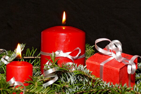 Ensemble de bougies rouges pour Noël