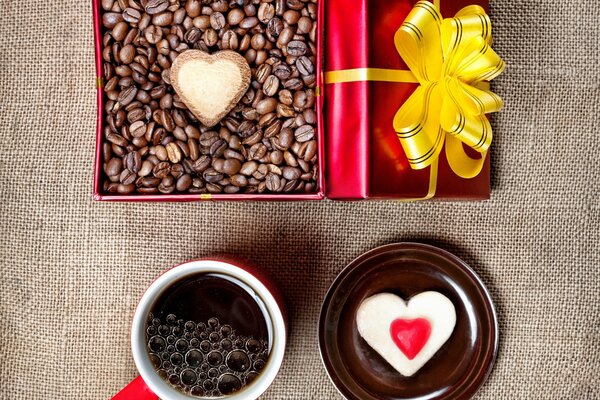 Café negro y Caja de regalo de grano