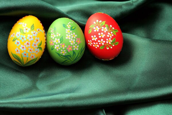 Une variété de couleurs d oeufs fascine par leurs idées