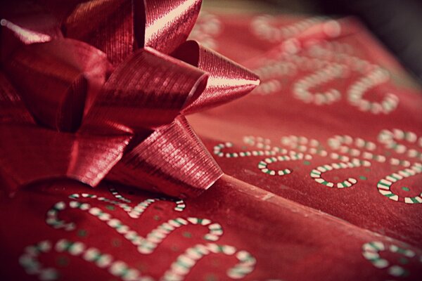 Gift wrapping with a red bow