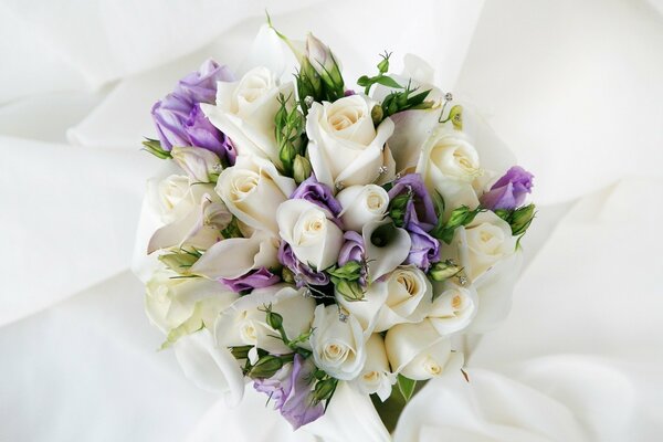 A gorgeous composition of white roses