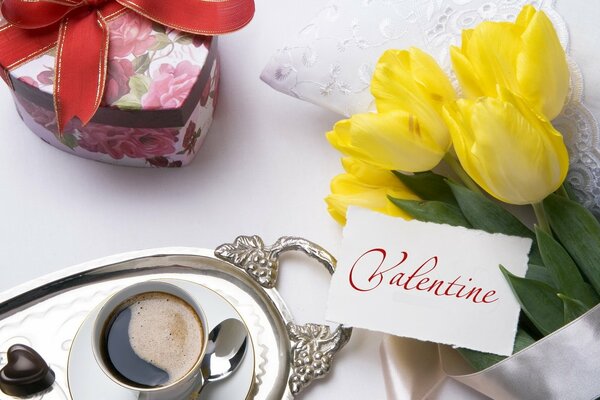 Caffè e tulipani a San Valentino