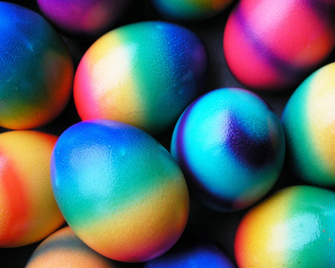 oeufs couleur pâques