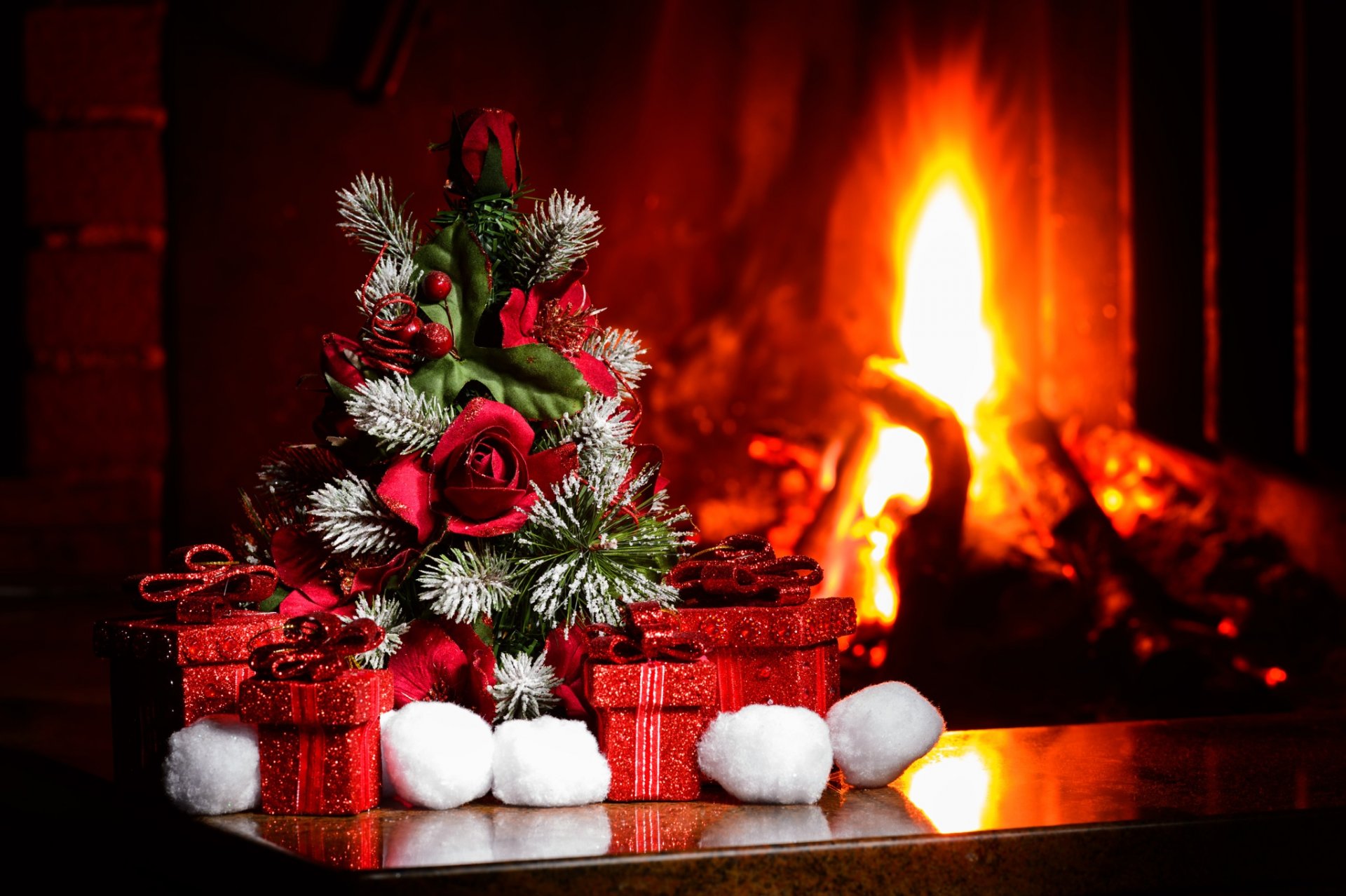 joyeux noël nouvel an 2016 décor arbre de noël cadeaux boules de neige cheminée confort