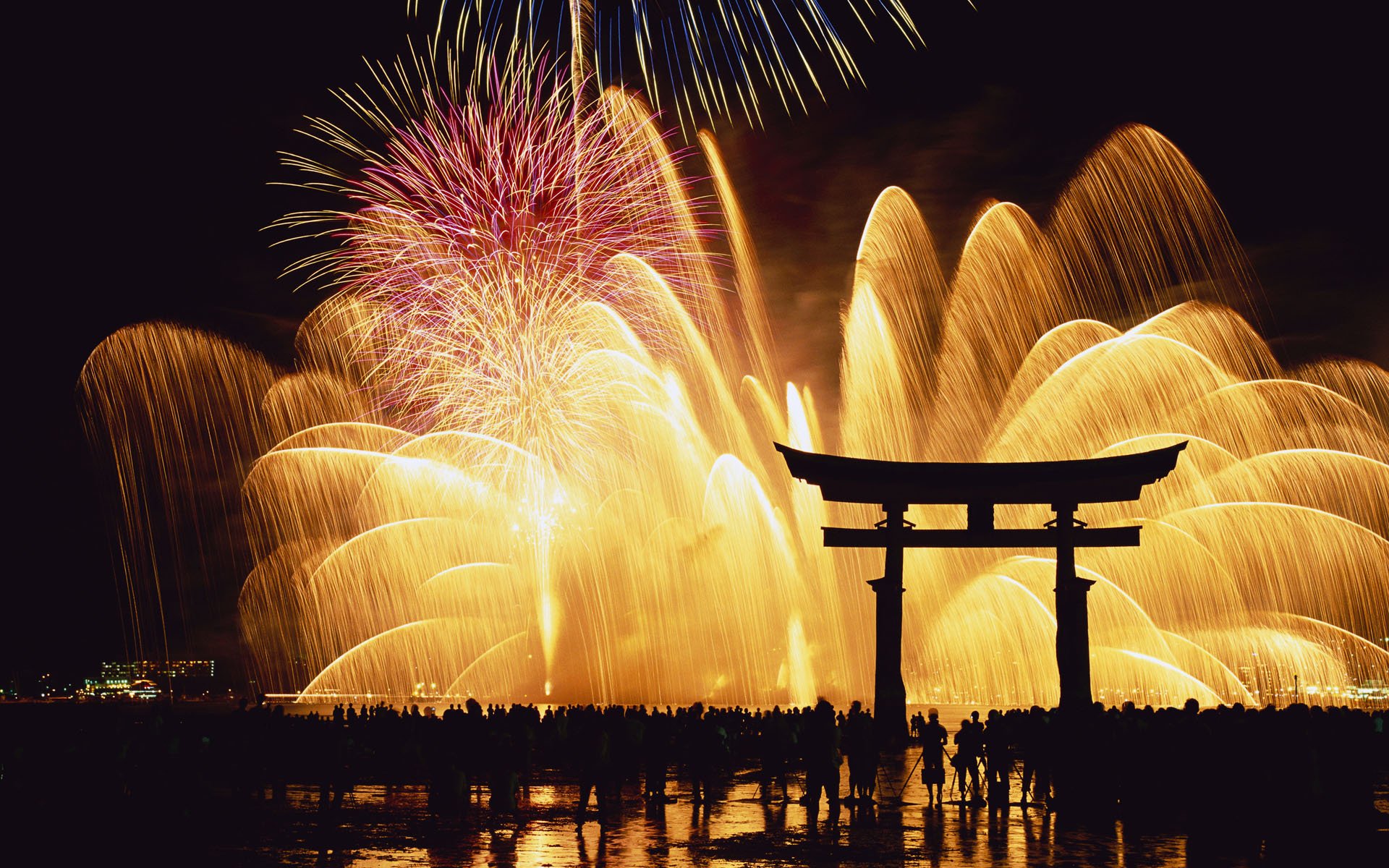 japan feuerwerk nacht