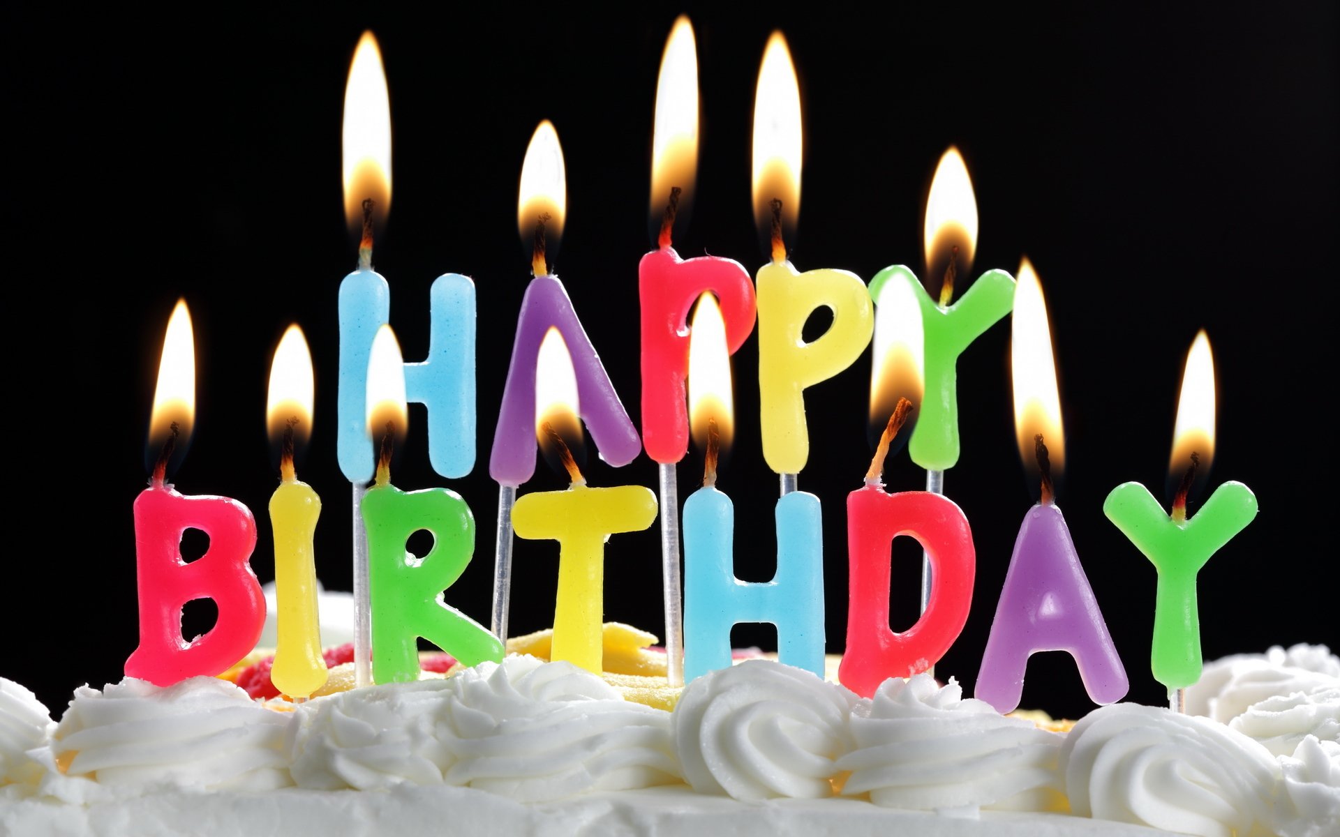 feiertag geburtstag alles gute zum geburtstag herzlichen glückwunsch kerzen feuer flamme creme süße feuerflamme kerzen