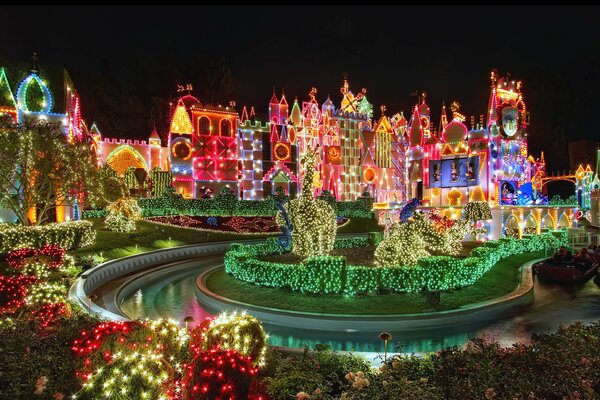 lebhafte Farben. Disneyland Weihnachten