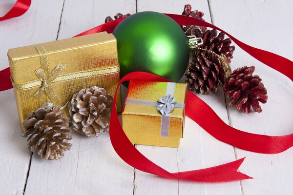 Christmas decoration with cones and boxes