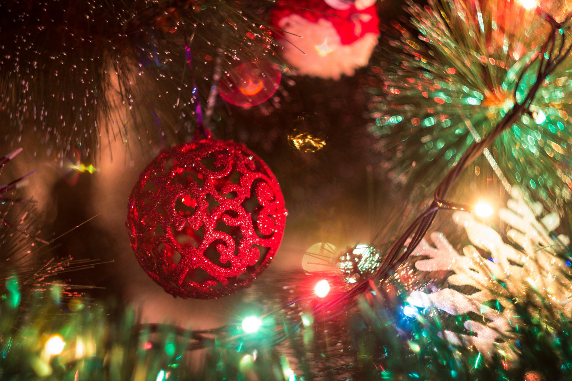 nouvel an papier peint jouets sapin arbre de noël guirlande boule boule boules. rouge