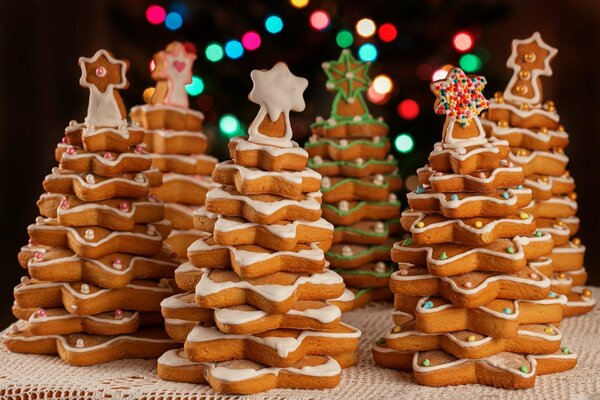 Biscuits festifs pour le Nouvel An en forme d arbre de Noël