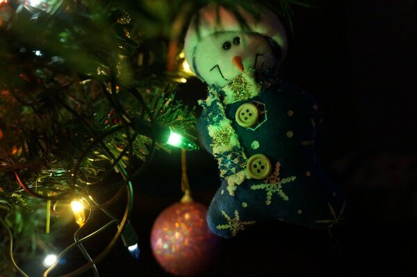 Festive Christmas tree in lanterns