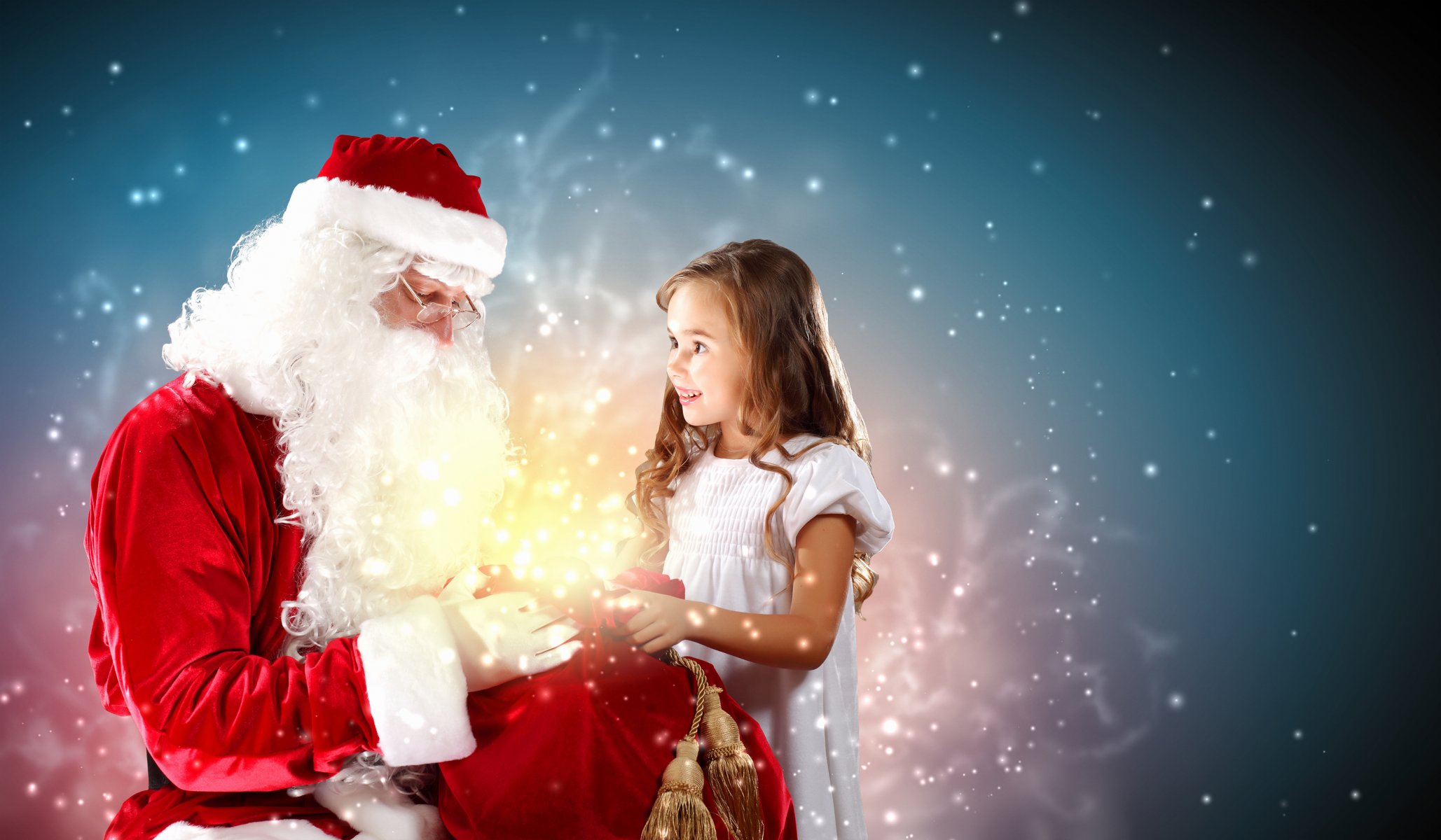 natale nuovo anno vacanza ragazza sorriso riccioli regalo pacchetti giocattolo albero di natale decorazioni viso santa