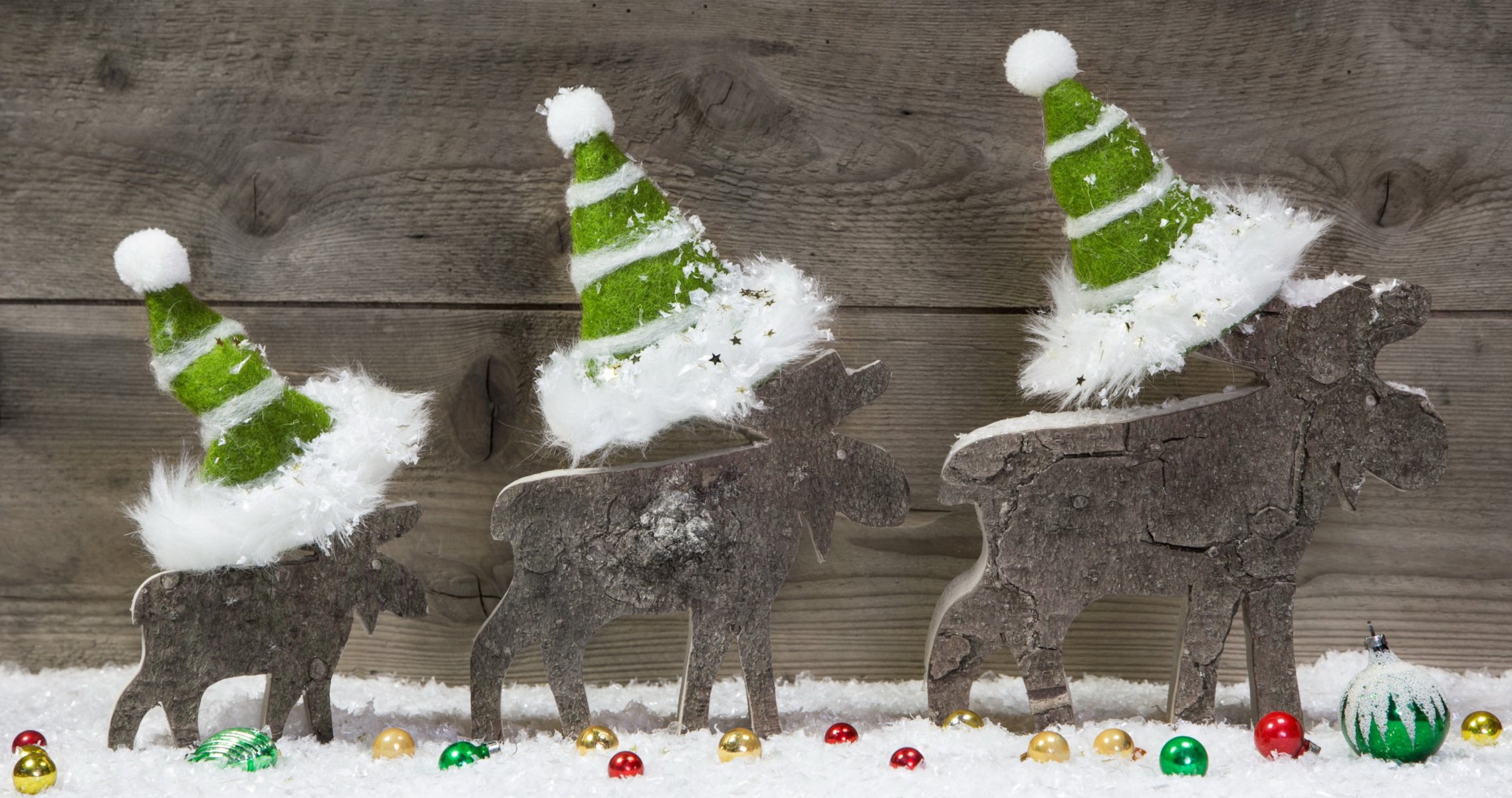 weihnachten geschenke schnee dekorationen baum neujahr