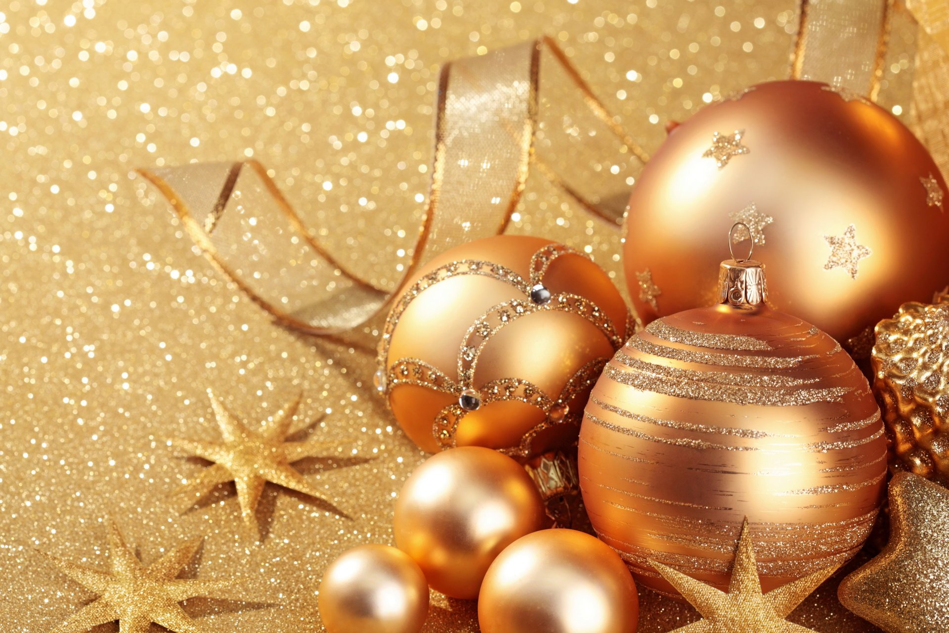 golden weihnachten neujahr kugeln dekorationen kugeln gold