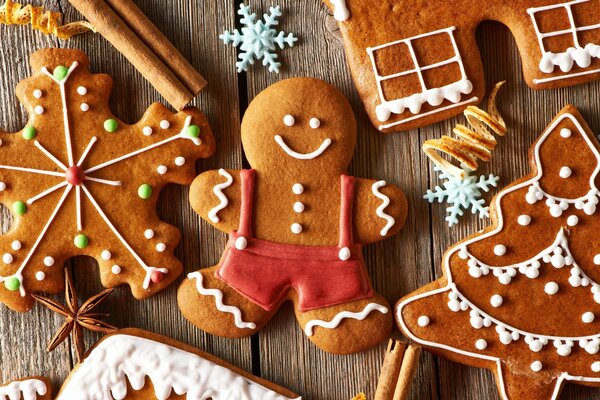 Du pain d épice. Biscuits de Noël avec décorations